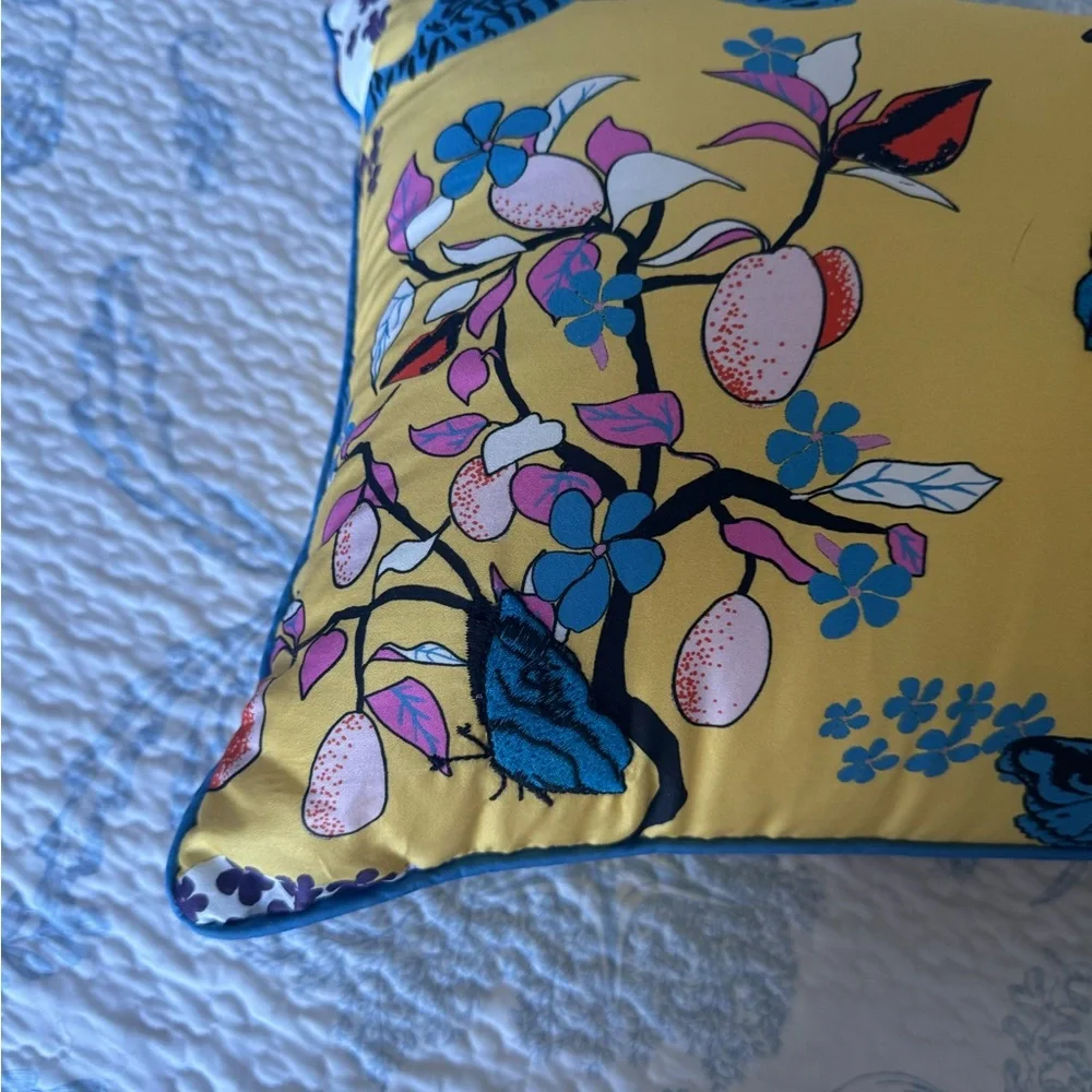 Diane Von Furstenberg x Target Charlottes Garden Lumbar Throw Pillow NWT collab